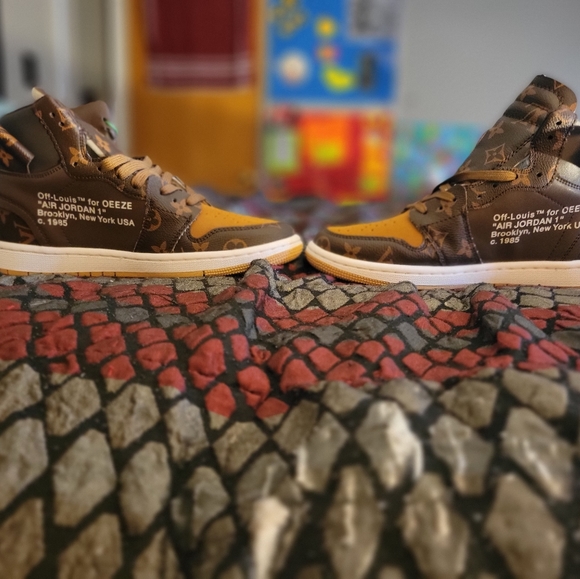 Louis Vuitton  AF1'S - Picture 2 of 4